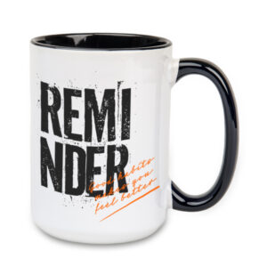 Kubek biały Combo 440 ml z czarnym uchwytem i środkiem.